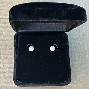 14k Yellow Gold Cultured Pearl Stud Earrings